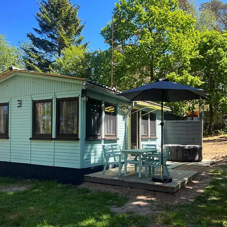 Ferienhaeuser Insel Usedom Waldhaus 3 Mit Whirlpool - Direkt Am Achterwasser Lutow