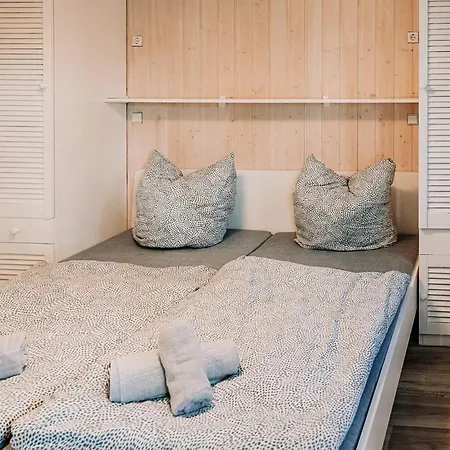 Ferienhaeuser Insel Usedom Waldhaus 3 Mit Whirlpool - Direkt Am Achterwasser *