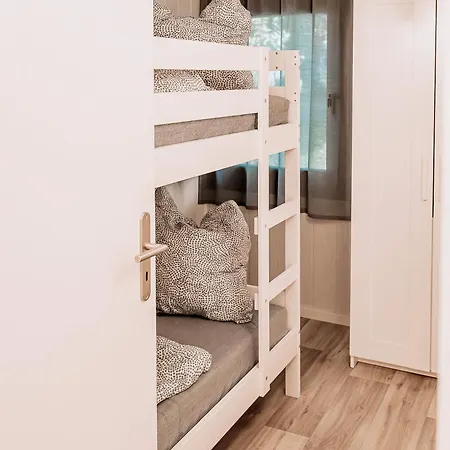 度假居 Ferienhaeuser Insel Usedom Waldhaus 3 Mit Whirlpool - Direkt Am Achterwasser Lutow